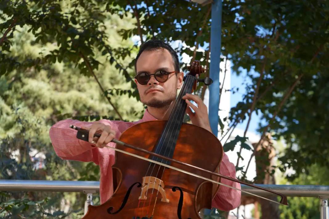 Antalya'da Görme Engelli Öğretmenden Ritimle Şifa 4